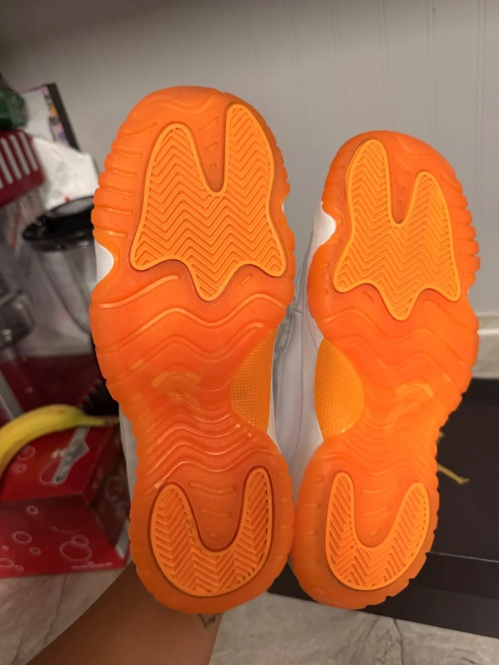 Jordan 11 low citrus